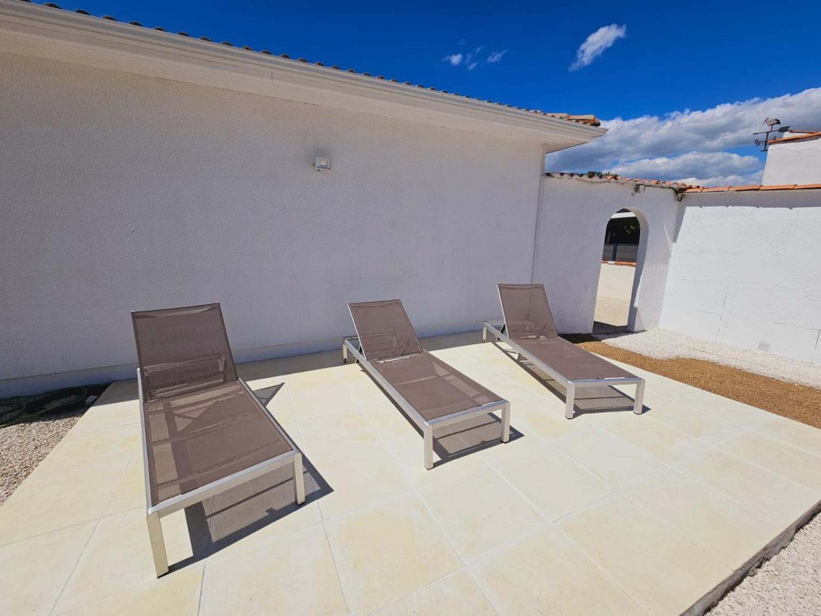 Maison De Vacances Entiere A 10 Mn De La Rochelle Dompierre-sur-Mer Exteriér fotografie