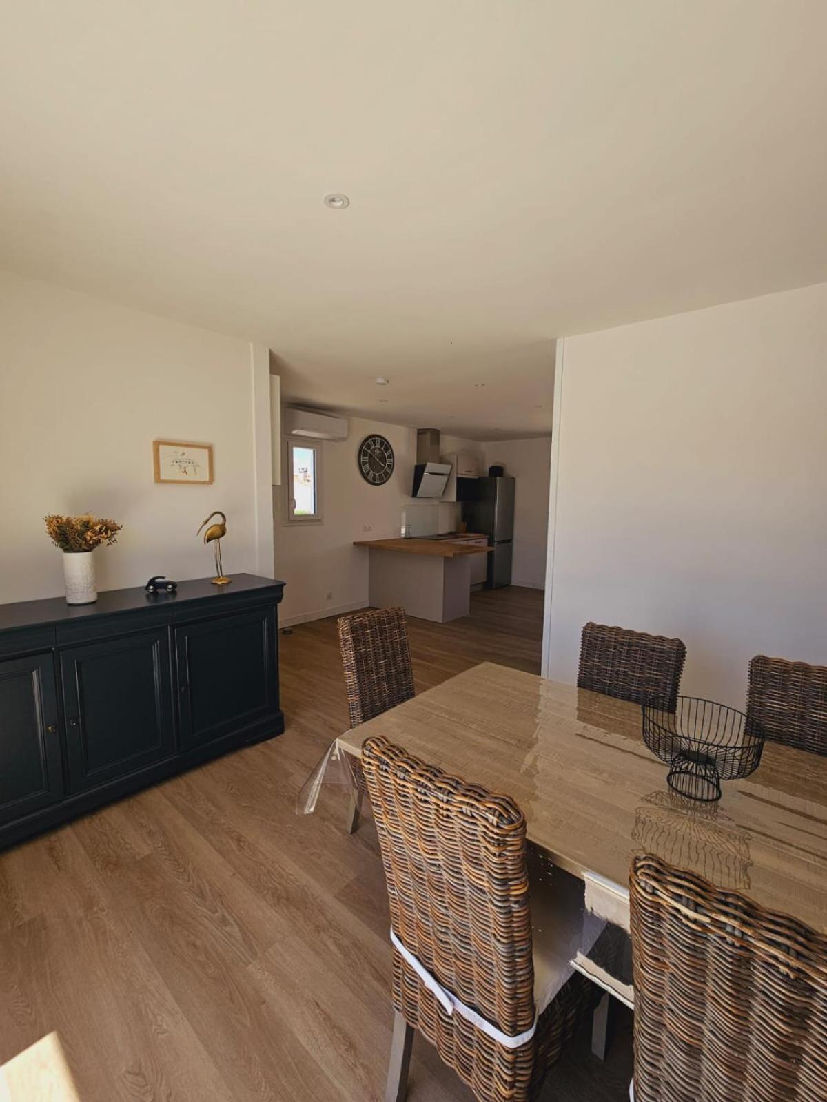 Maison De Vacances Entiere A 10 Mn De La Rochelle Dompierre-sur-Mer Exteriér fotografie
